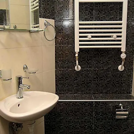 семеен балканъ-априлци Hotel Apriltsi (Lovech)