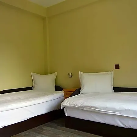 семеен балканъ-априлци Hotel 2*