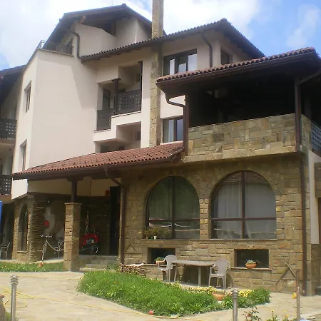 семеен балканъ-априлци 2*