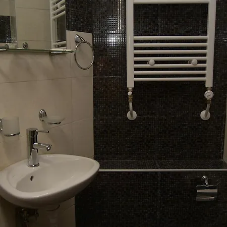 семеен балканъ-априлци Хотел