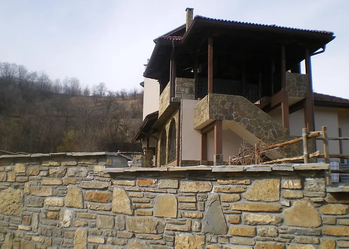 семеен балканъ-априлци 2* 阿普里尔齐