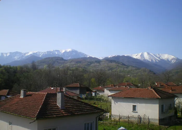 семеен балканъ-априлци 酒店 阿普里尔齐