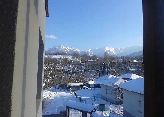 семеен балканъ-априлци 酒店 2*