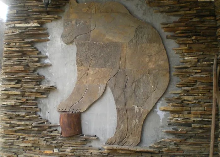 семеен балканъ-априлци 酒店 2*