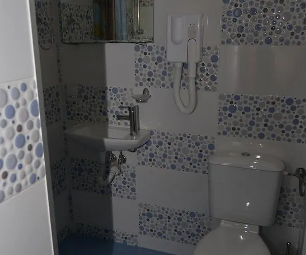 酒店 семеен балканъ-априлци 2*