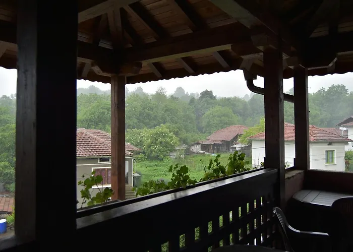 酒店 семеен балканъ-априлци 2*