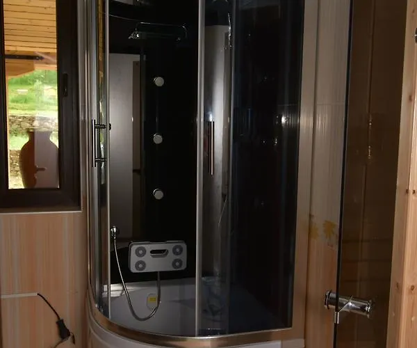 семеен балканъ-априлци 2* 阿普里尔齐