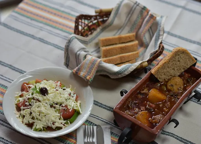 酒店 семеен балканъ-априлци